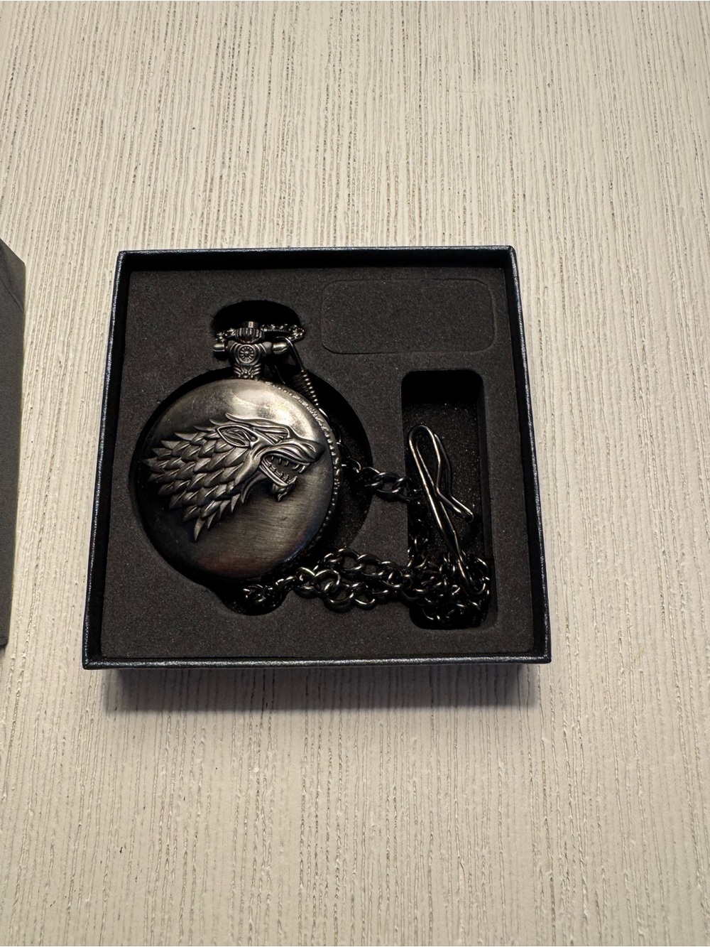 Men's Black Pocket Watch with Wolf Emblem - Classic Chain